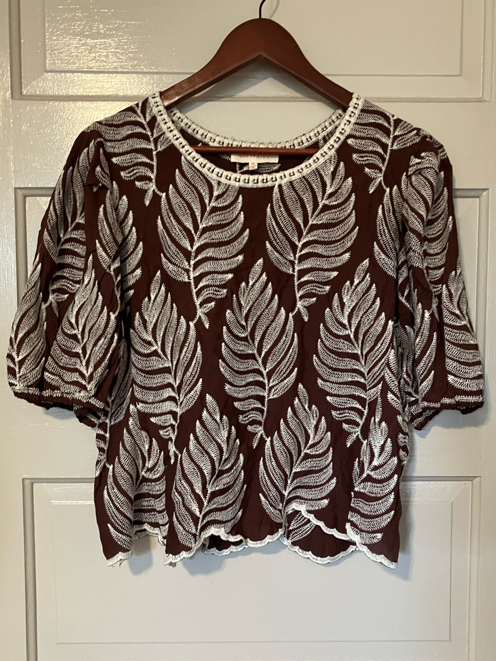 Solitaire Women's Brown Embroidered Leaf Short Sleeve Top